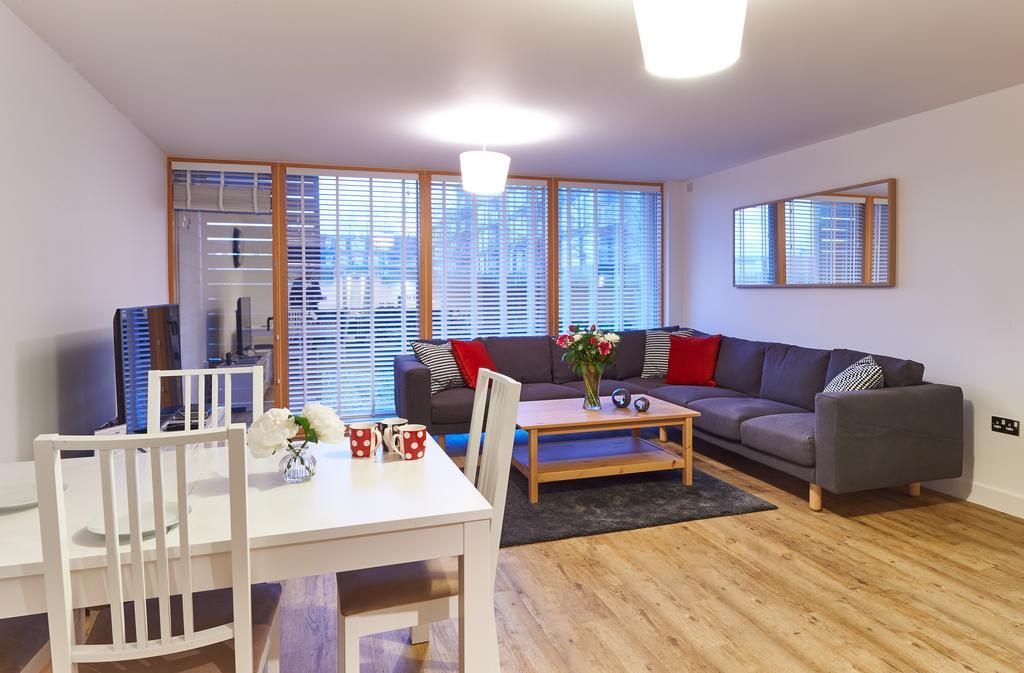 Shortstaymk Vizion Apartments, With Free Superfast Wi-Fi, Parking, Sky Sports And Movies Milton Keynes Exterior photo